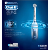 Электрическая зубная щетка Oral-B Genius 8000 D701.515.5XC (белый) 4210201277361