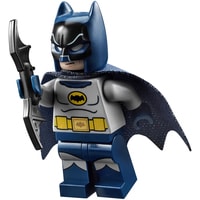 Конструктор LEGO DC Super Heroes 76188 Бэтмобиль из классического сериала Бэтмен