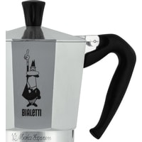 Гейзерная кофеварка Bialetti Moka Express (12 порций)