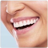 Электрическая зубная щетка Oral-B Pro 2 2000S D501.513.2 (черный)