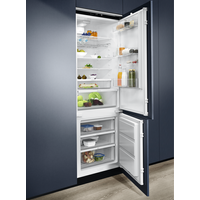 Холодильник Electrolux ECB7TE70S