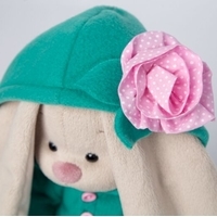 Классическая игрушка Зайка Ми в изумрудном пальто с розовым цветочком (32 см)