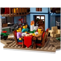 Конструктор LEGO Creator Expert 10293 В ожидании Санты