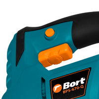 Электролобзик Bort BPS-670-Q