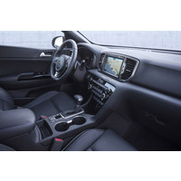 Легковой KIA Sportage Active SUV 2.0i 6MT 4WD (2015)