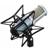 Проводной микрофон AKG P220 (серебристый)