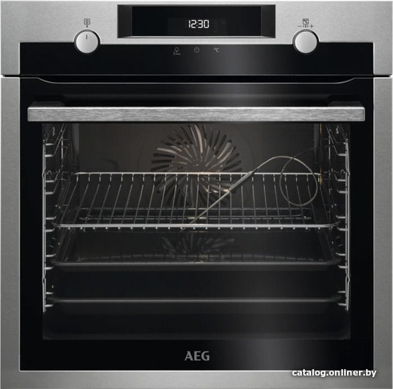 

Электрический духовой шкаф AEG BCM546350M