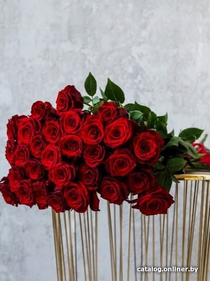 

Цветы, букеты LaRose Букет 35 красных роз