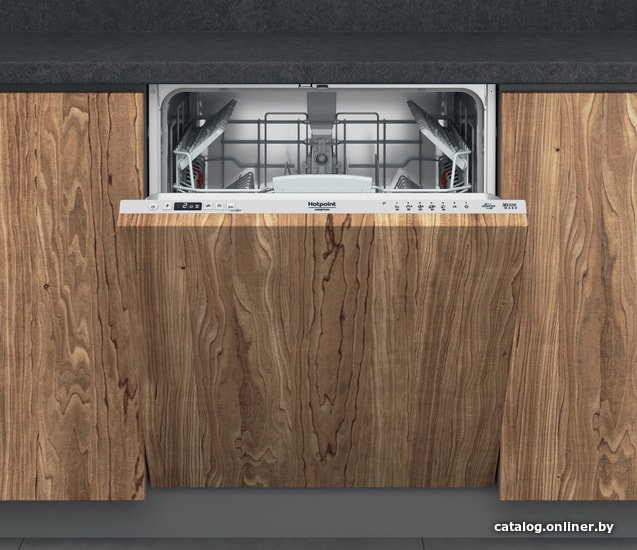 

Встраиваемая посудомоечная машина Hotpoint-Ariston HI 5030 W