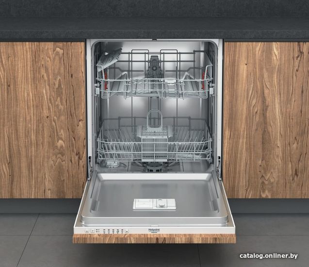 

Встраиваемая посудомоечная машина Hotpoint-Ariston HIS 3010