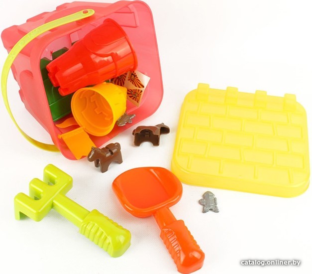 

Набор игрушек для песочницы Zarrin Toys В ведерке E13