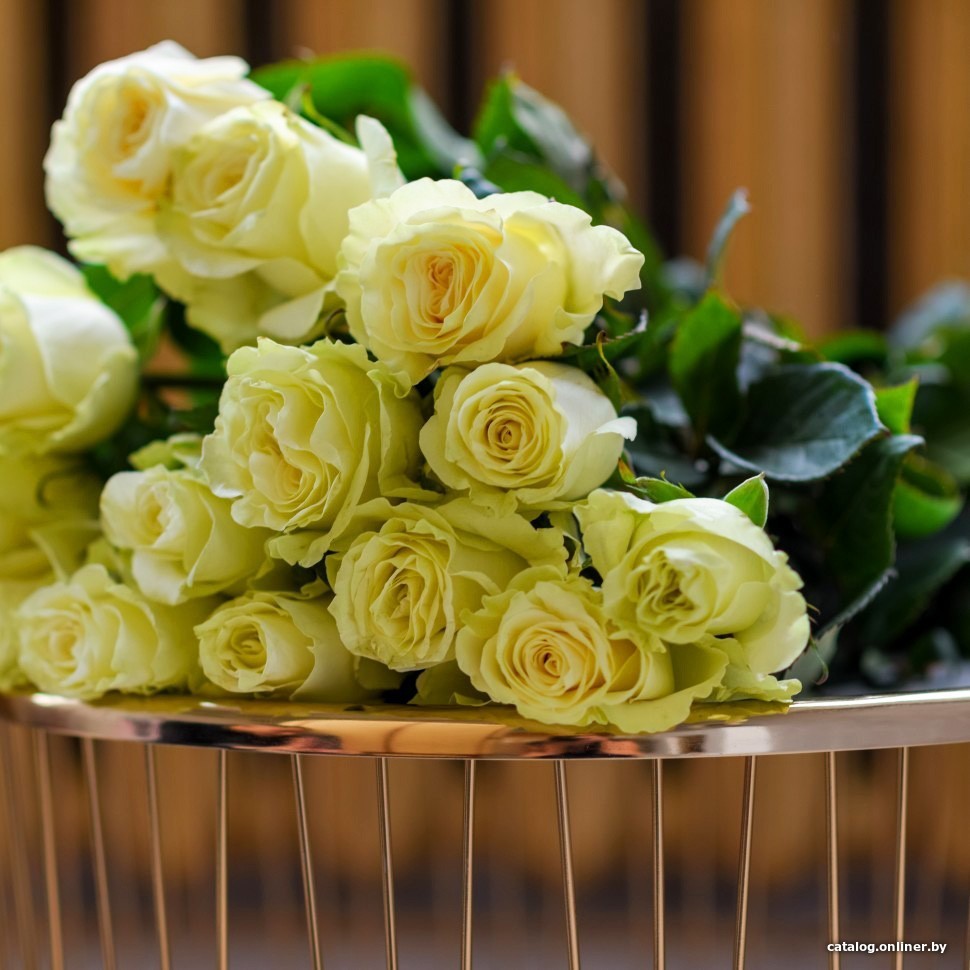

Цветы, букеты LaRose Букет 15 белых роз